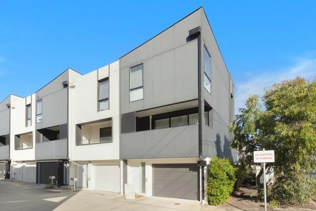 33/163 Carinish Road, VIC 3168