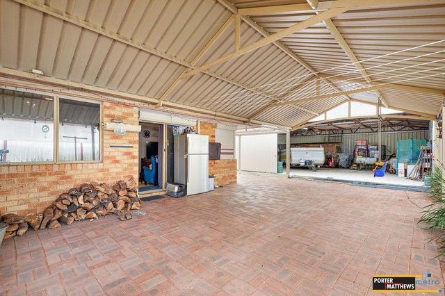 10 Parakeela Grove, WA 6109