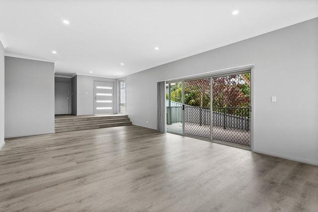 2/41 Lake Heights Road, NSW 2502