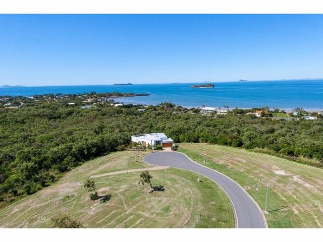 8 Coral Islands Court, QLD 4710