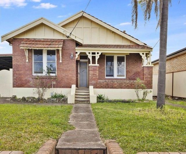 62 Beaconsfield St, NSW 2212