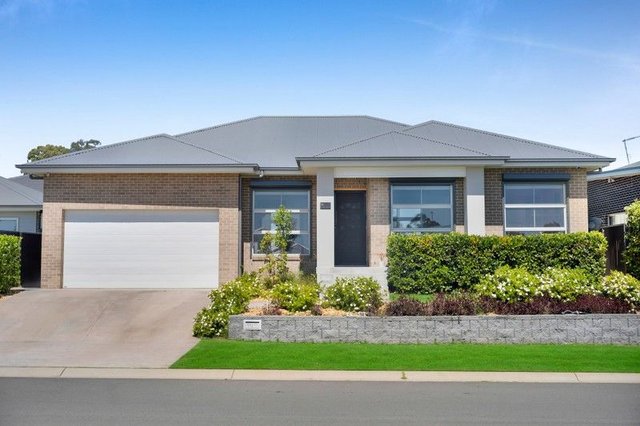 11 Evans Street, NSW 2572