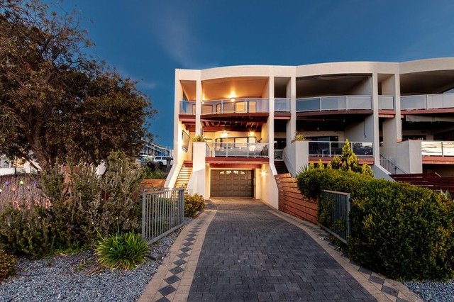 33a Esplanade, SA 5607