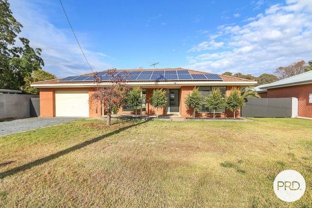 76 Russell Street, NSW 2643