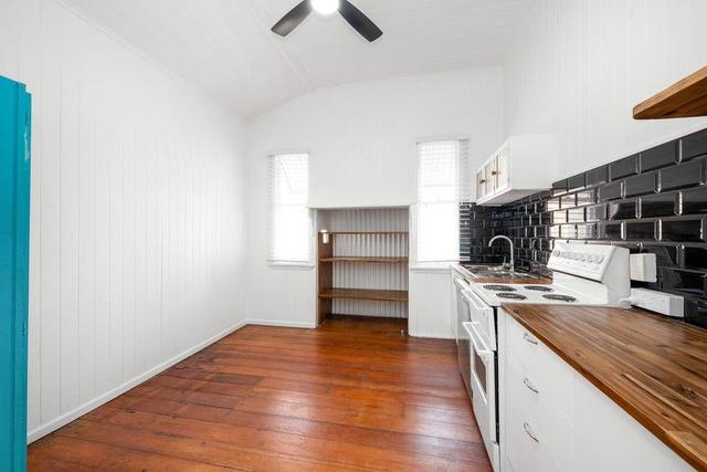 2/14 Church Avenue, QLD 4102