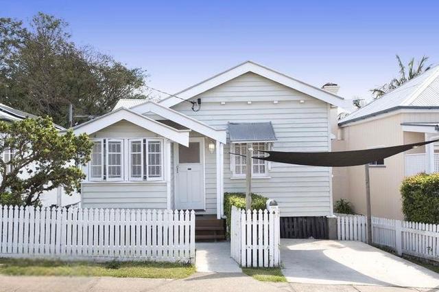 15 Dacca Street, QLD 4059