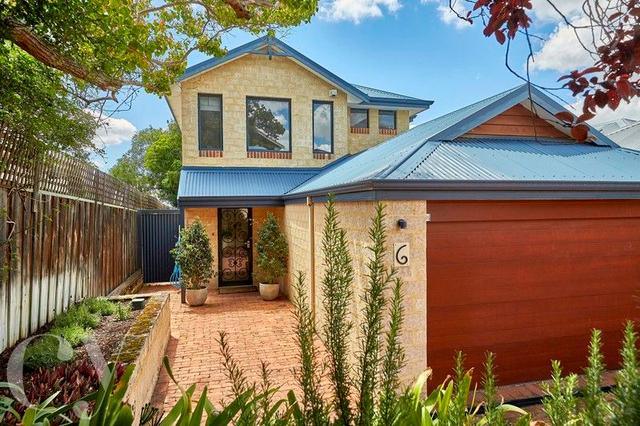 6 The Pines, WA 6152