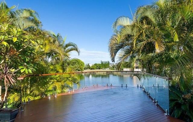 13 Azure Way, QLD 4212