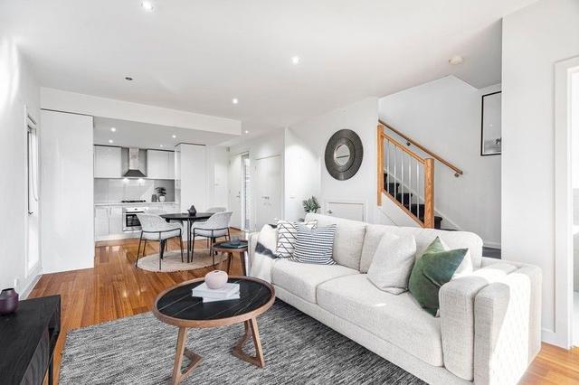 2/90 Arundel Avenue, VIC 3073