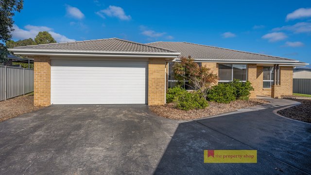 12a Dickson Court, NSW 2850
