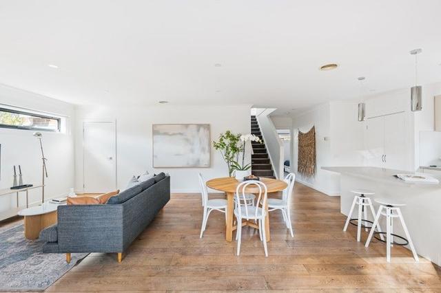 2/135 Normanby Avenue, VIC 3071