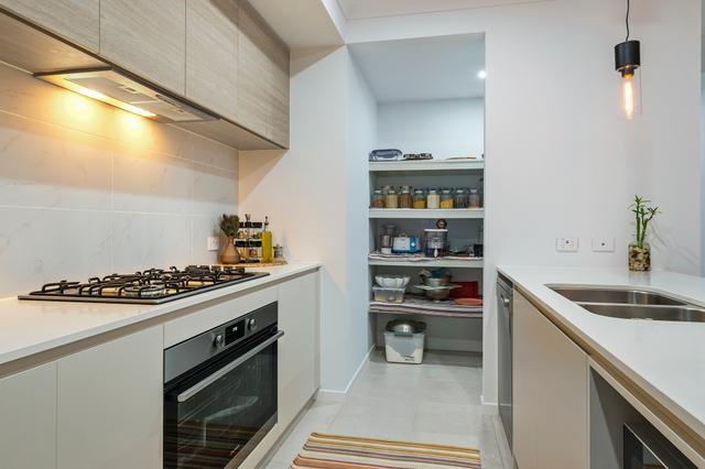 24 Ronde Crescent, QLD 4300