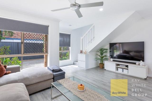 2/152 Frank Street, QLD 4215
