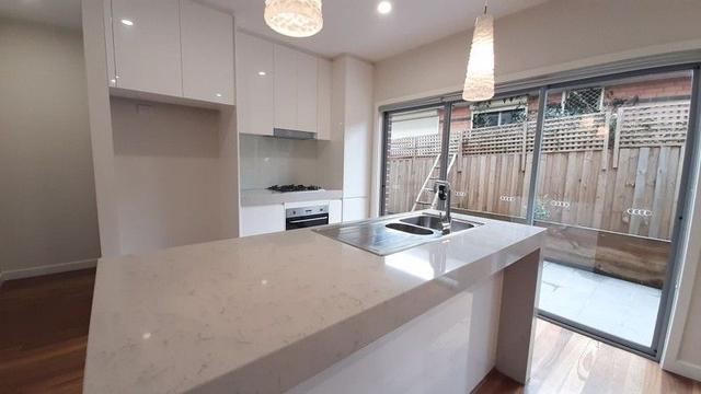 2/160 Thompsons Road, VIC 3105