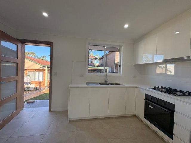 Granny Fla/295 Rowe Street, NSW 2122
