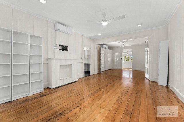 2/11 Blakeney Street, QLD 4101