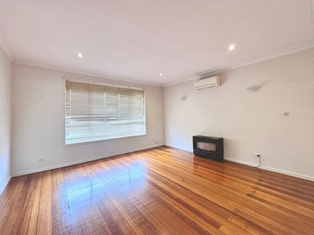 2/19 Hadkinson Street, VIC 3169