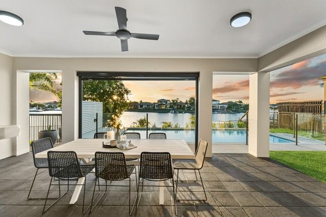 16 Saltair Grove, QLD 4212