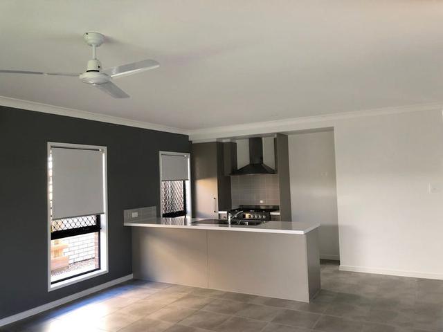 2 Maldon St, QLD 4110