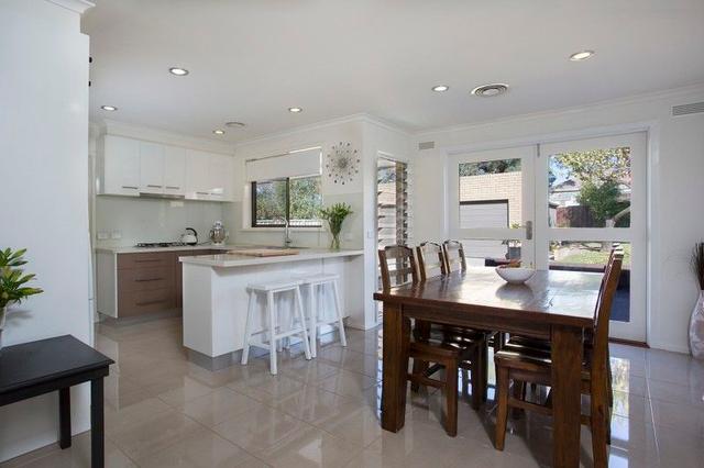 12 Desmond Street, VIC 3550