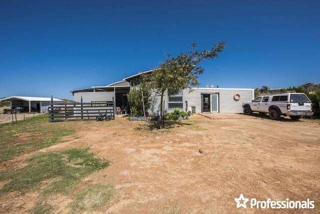 4 Abrolhos Close, WA 6532