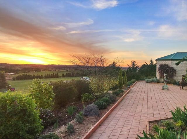 17 Marked Tree Road, NSW 2620