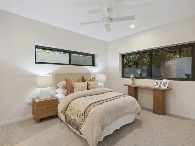 2004/7 Braddock Street, QLD 4109