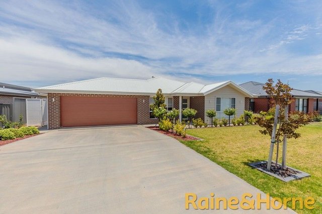 11 Freshwater Drive, NSW 2830