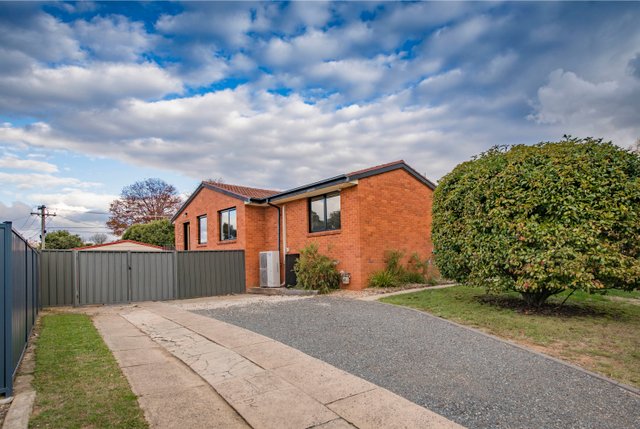 154 Ross Smith Cres, ACT 2614