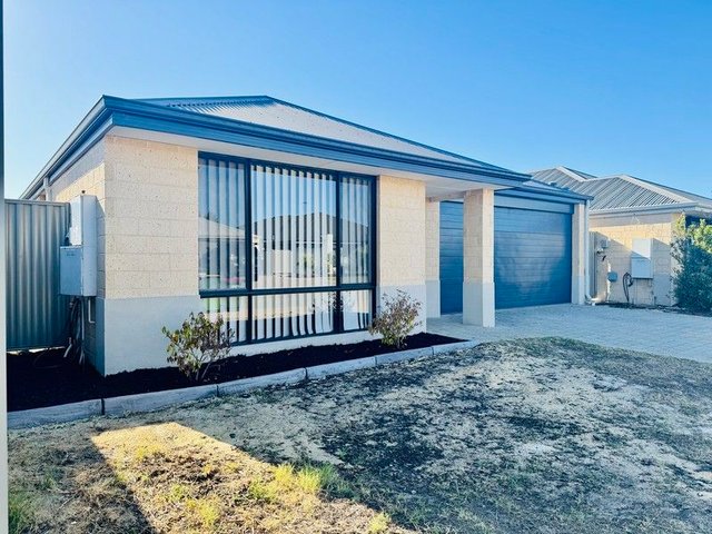 15 Driver Link, WA 6208