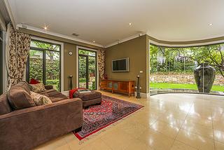 Family Room (2014-10-15)