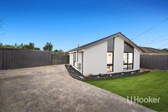 13 Robinson Crescent, VIC 3976
