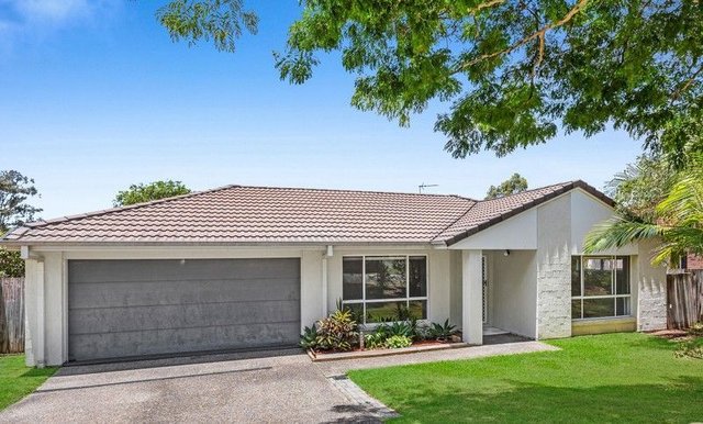 2 Mada Drive, QLD 4209