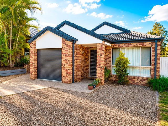 5 Moore Place, QLD 4078