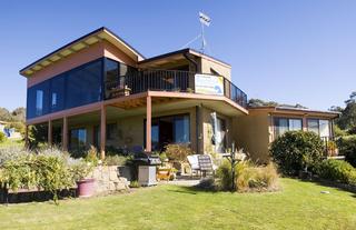 Residence (2010-05-05)