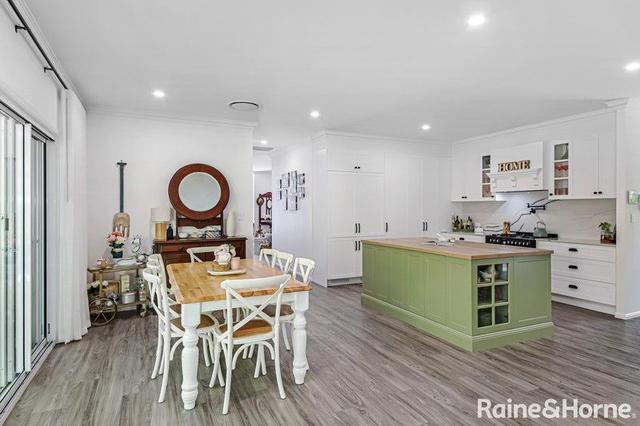 42 Coach View Place, QLD 4561