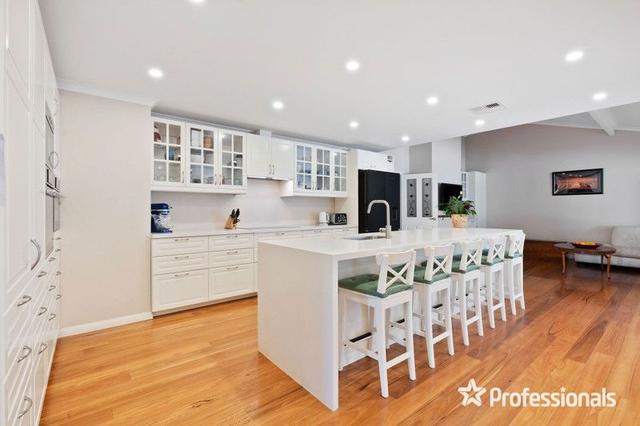 2 Lemontree Grove, WA 6057