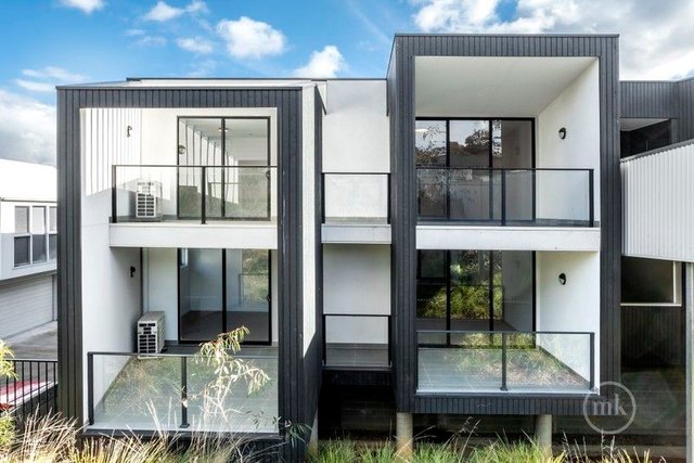 64 Bridge Street, VIC 3095