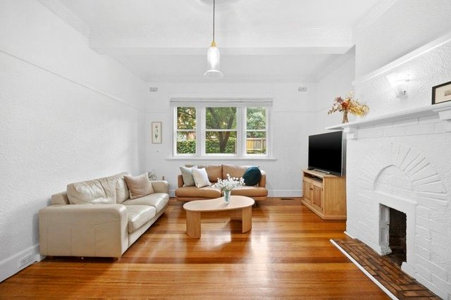 2/18 Westbury Street, VIC 3183