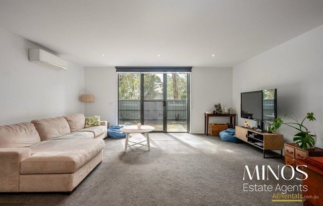 1/3 Vangelica Way, VIC 3752