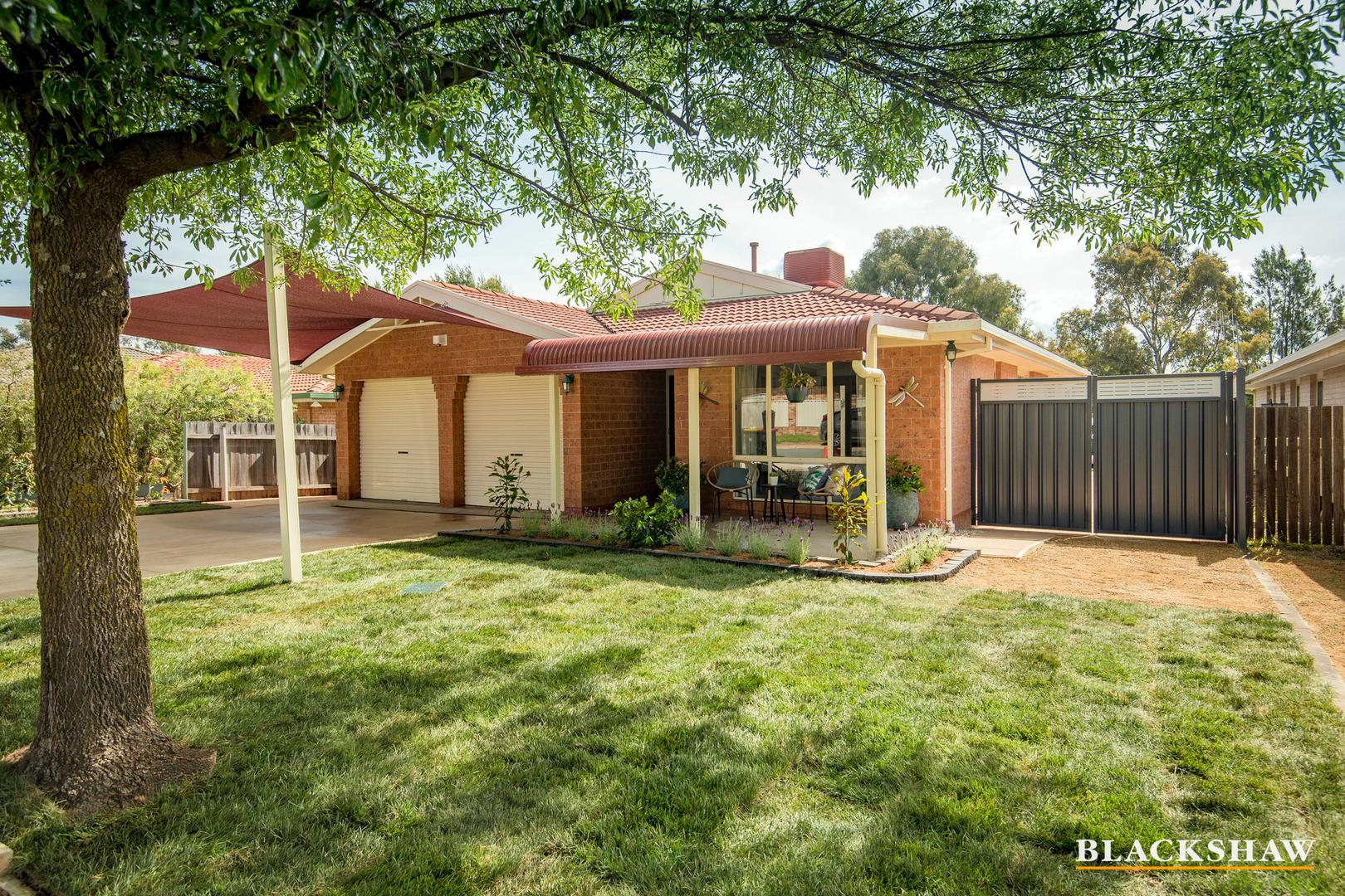 35 Quinlivan Crescent, Dunlop ACT 2615 Allhomes