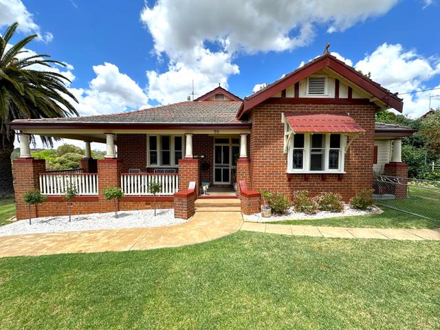 38 Demondrille Street, NSW 2594