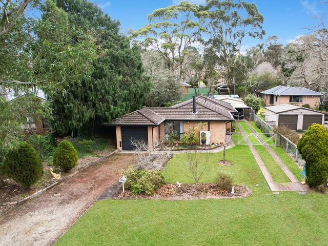 4 Bindar Crescent, NSW 2578