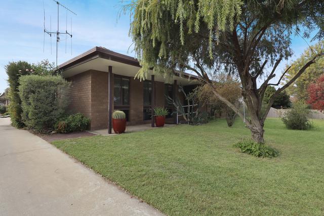 1/305-307 Wood Street, NSW 2710
