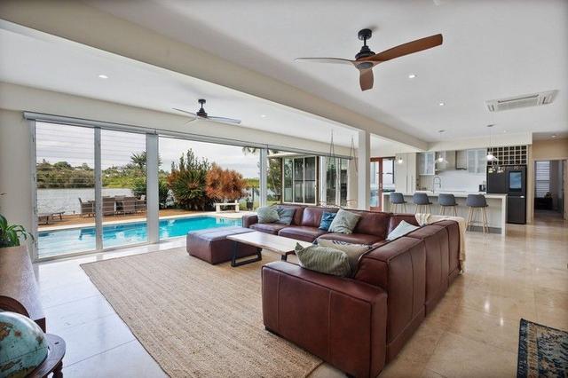 33 Beach Road, QLD 4740