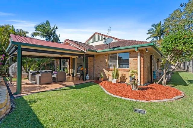 15/2 Brown Street, QLD 4215