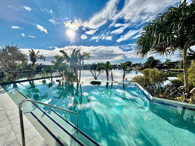 1107/5 Harbour Side Court, QLD 4216