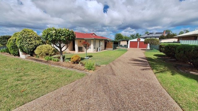 2 Pitts St, QLD 4380