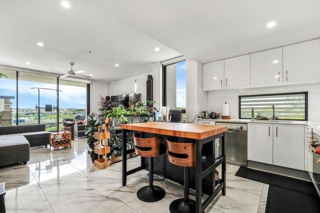 204/70-74 Carl Street, QLD 4102