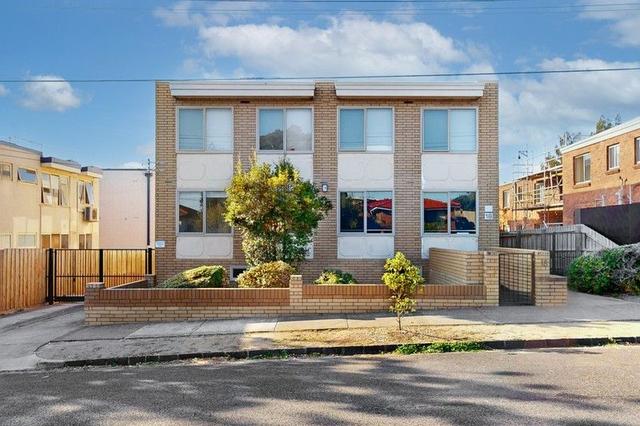 2/18 Murray Street, VIC 3055